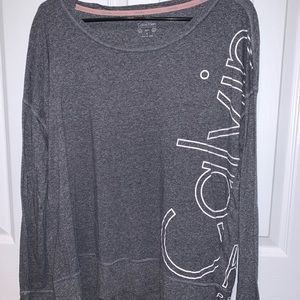 CALVIN KLEIN super lightweight top!
